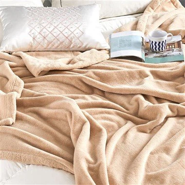 Фланелевое одеяло в самолете