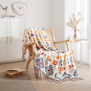 Фланелевое одеяло с кисточкой